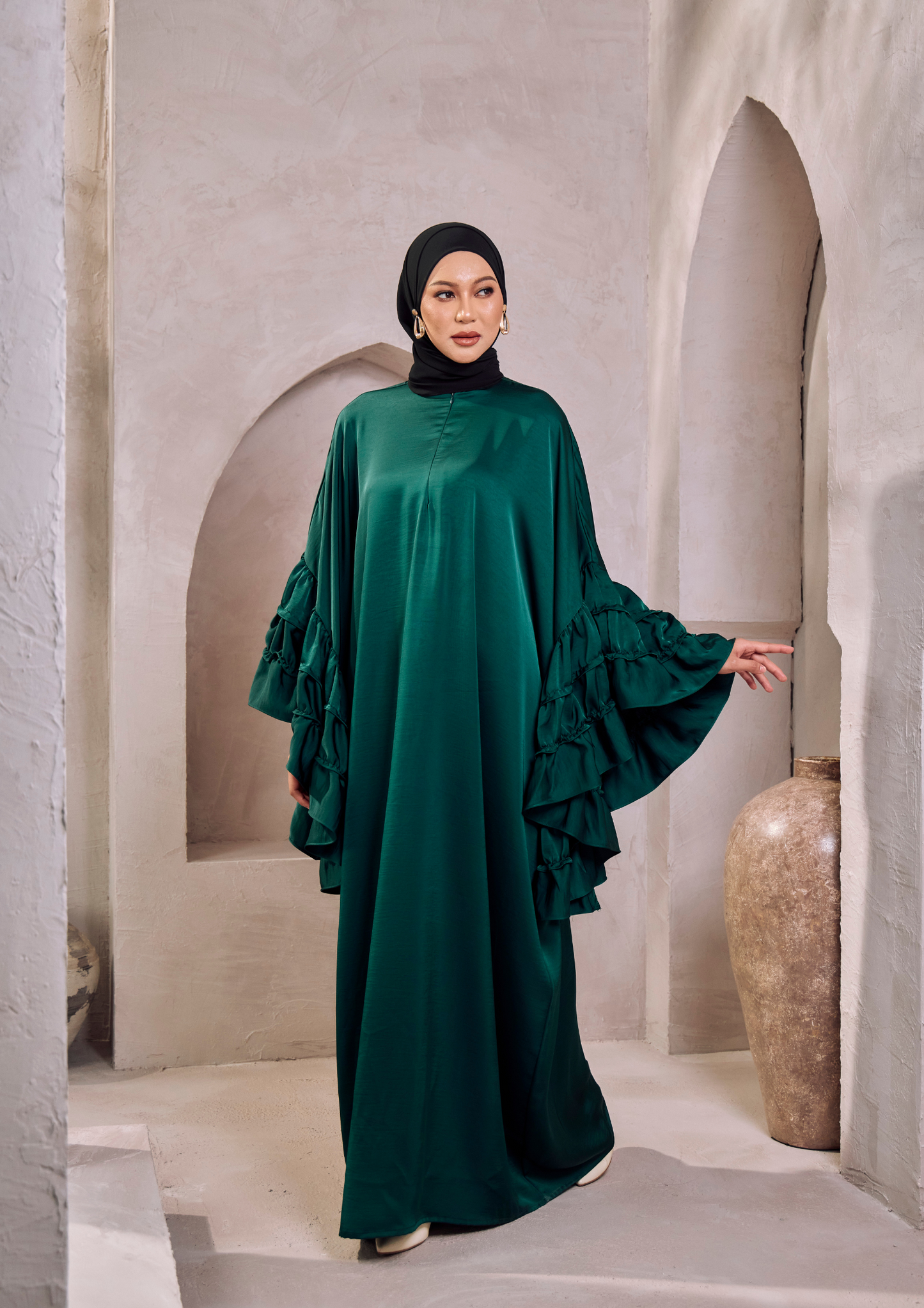 LUBNA ABAYA
