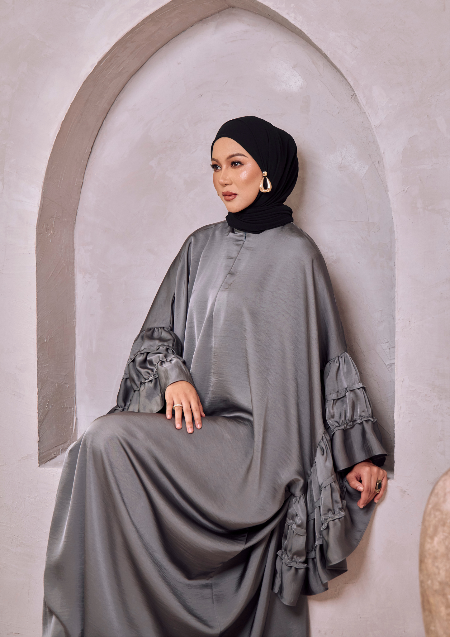 LUBNA ABAYA