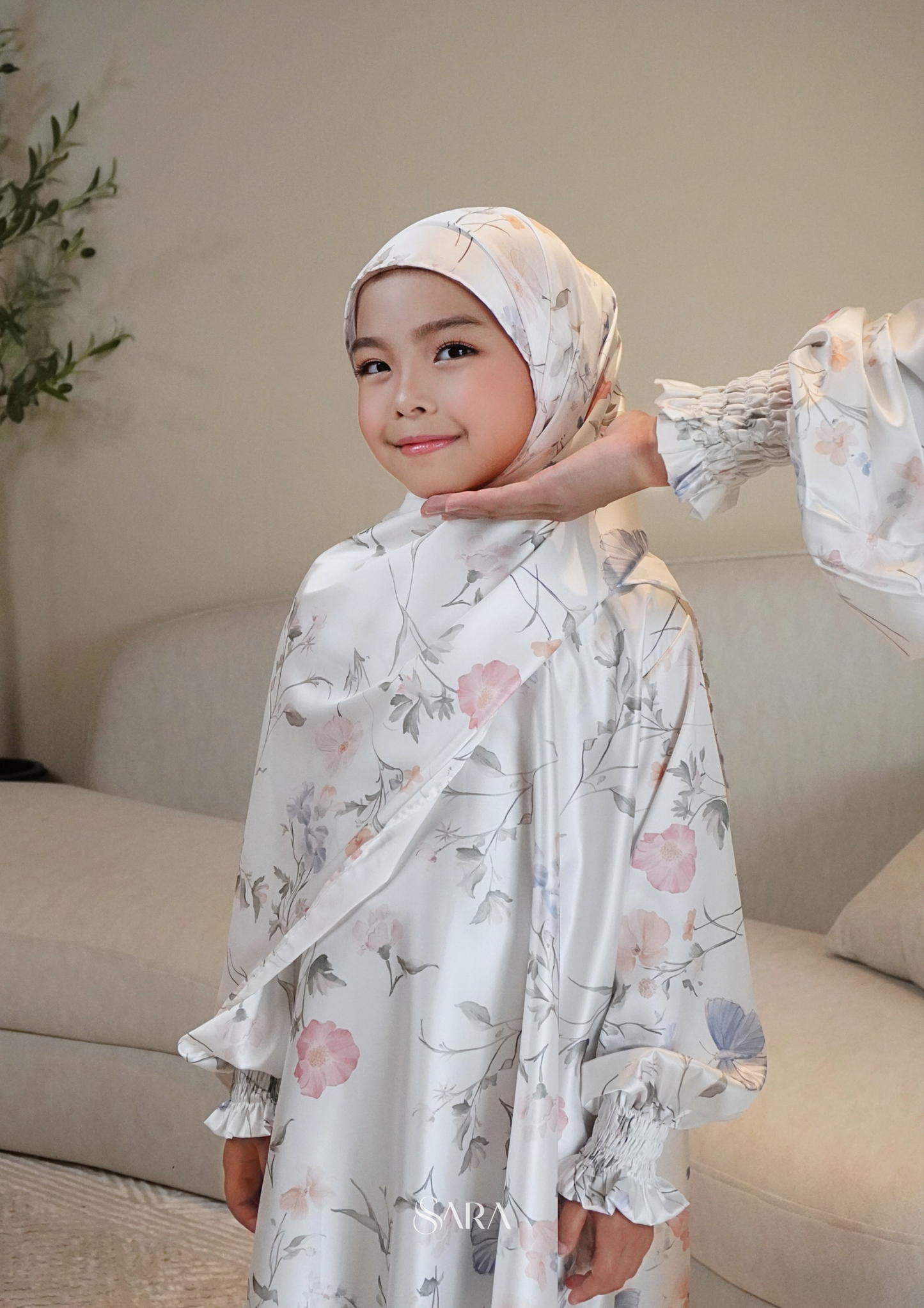 AURA ABAYA KIDS