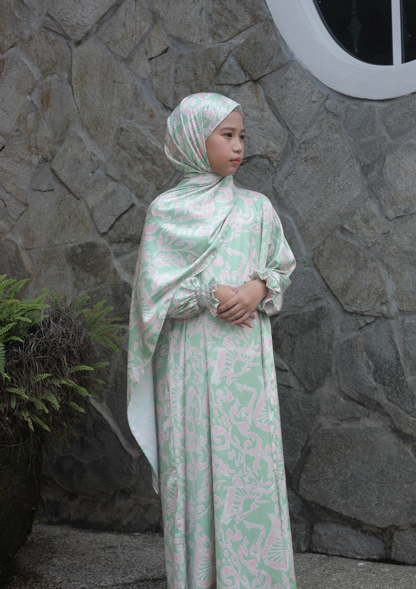 AURA ABAYA KIDS + IESA KURTA TELUK BELANGA KIDS