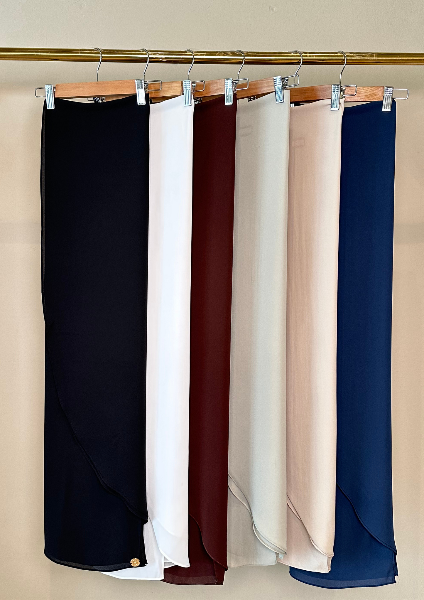 AIRA HALF-MOON SHAWL