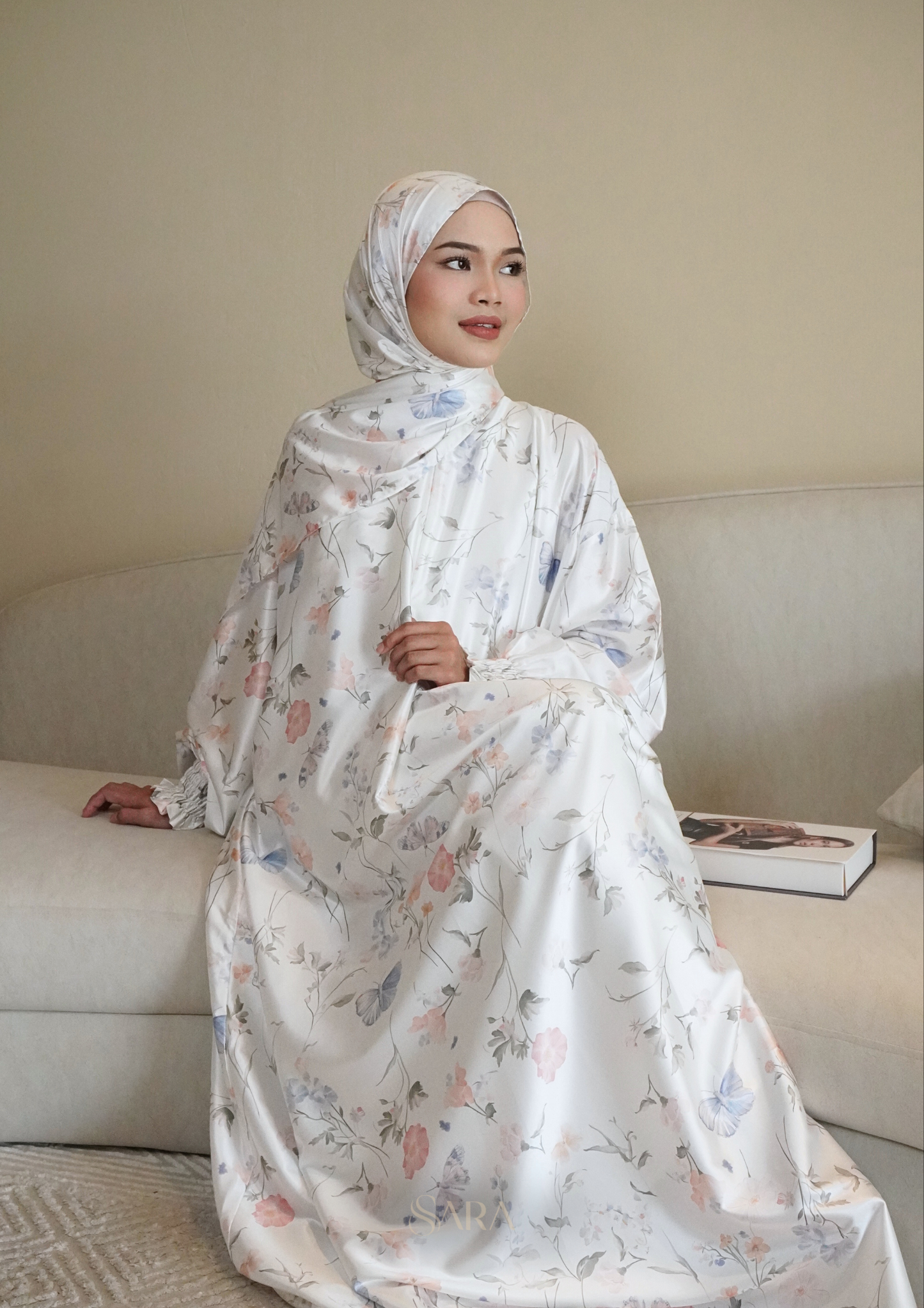 AURA ABAYA (SET WITH SHAWL)