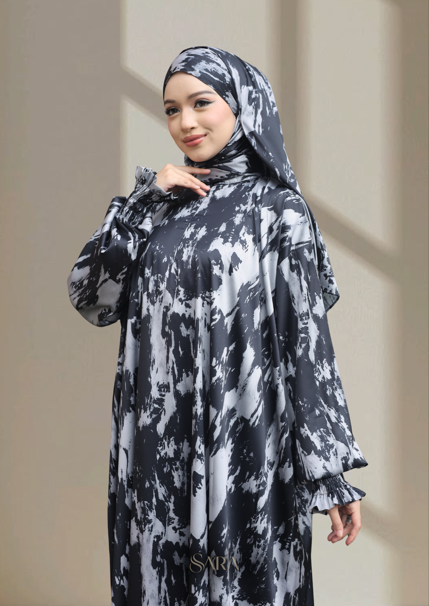 AURA ABAYA (SET WITH SHAWL)